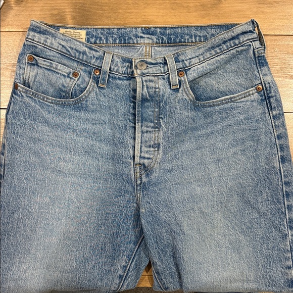 Levi's Light Blue Boyfriend Jeans - Picture 2 of 4